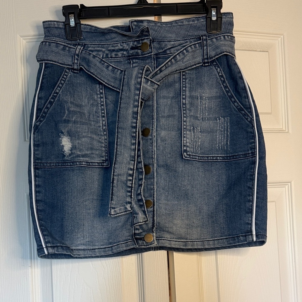 Vintage Havana Blue Denim Mini Skirt with removable belt Size 28